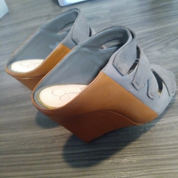 Sandals - Picture 3 of 4